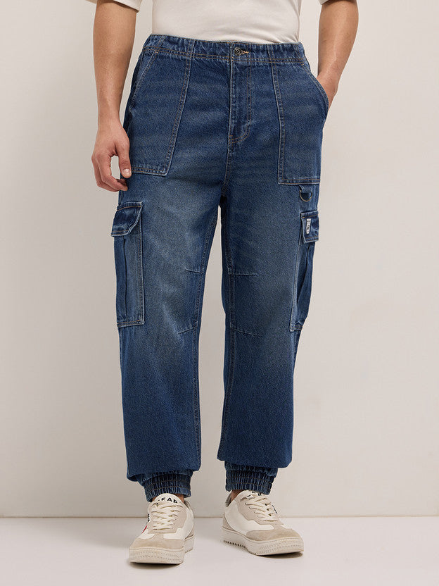 Men Straight Fit Mid Rise Blue Jeans